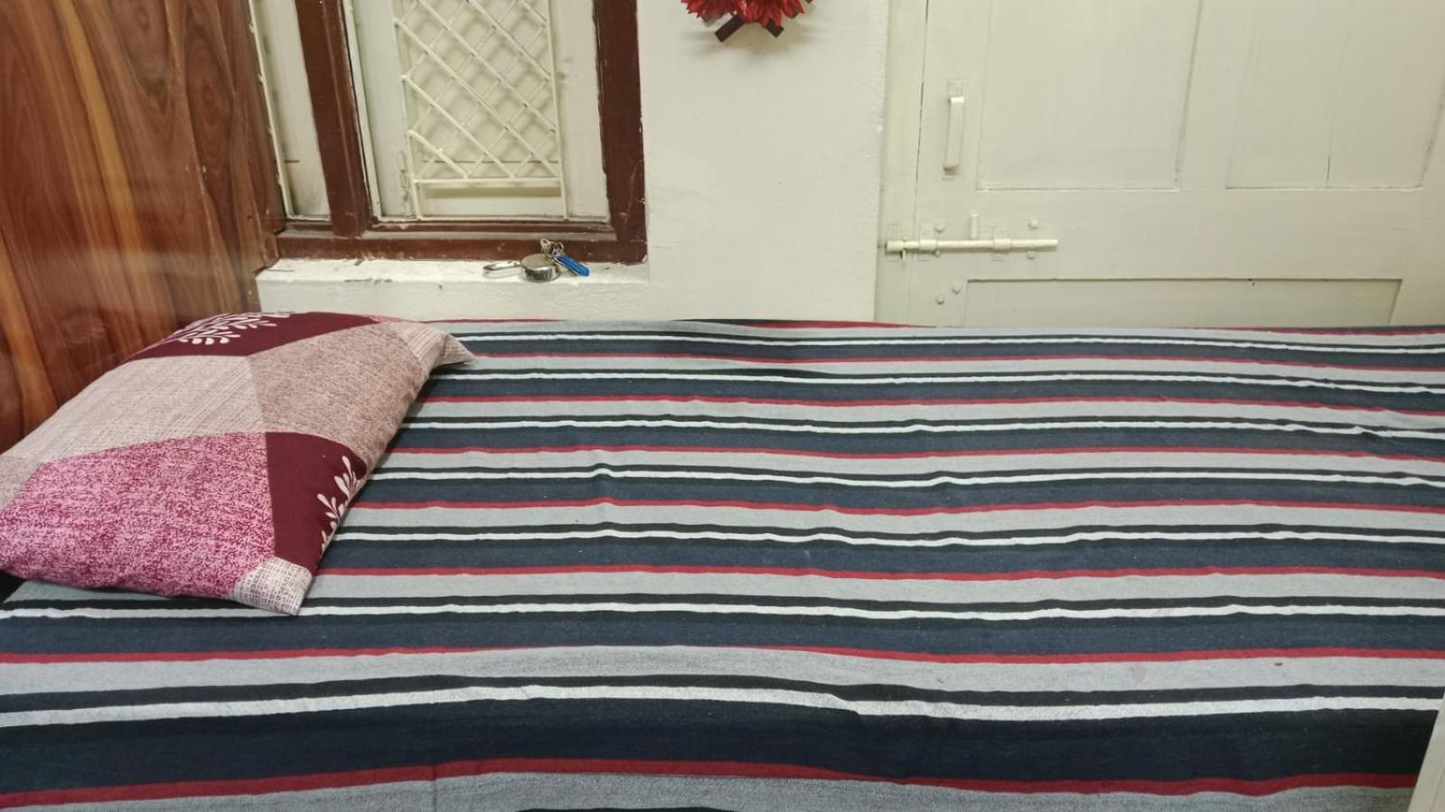 Shivanjali Bhakt Niwas Ujjain Exterior photo