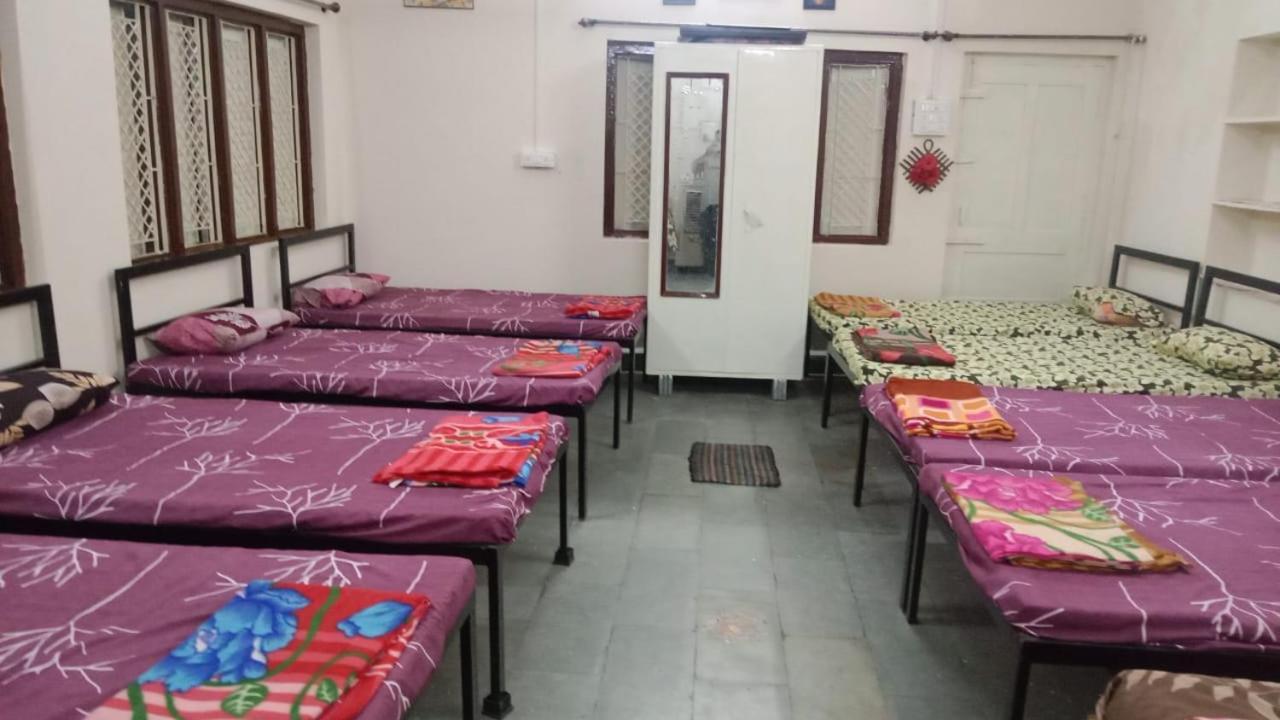 Shivanjali Bhakt Niwas Ujjain Exterior photo