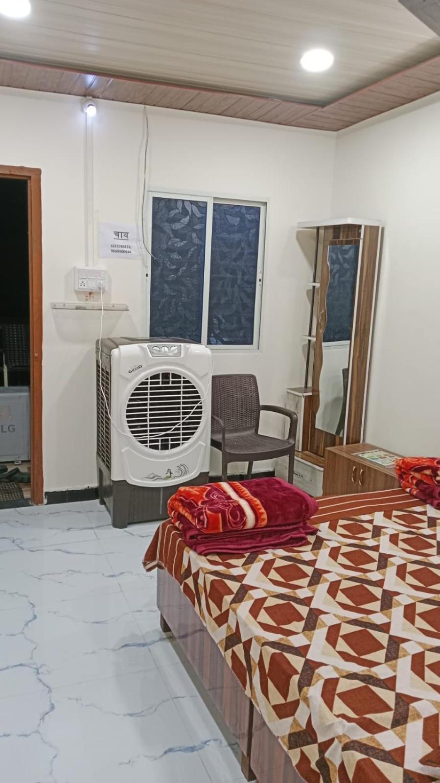 Shivanjali Bhakt Niwas Ujjain Exterior photo